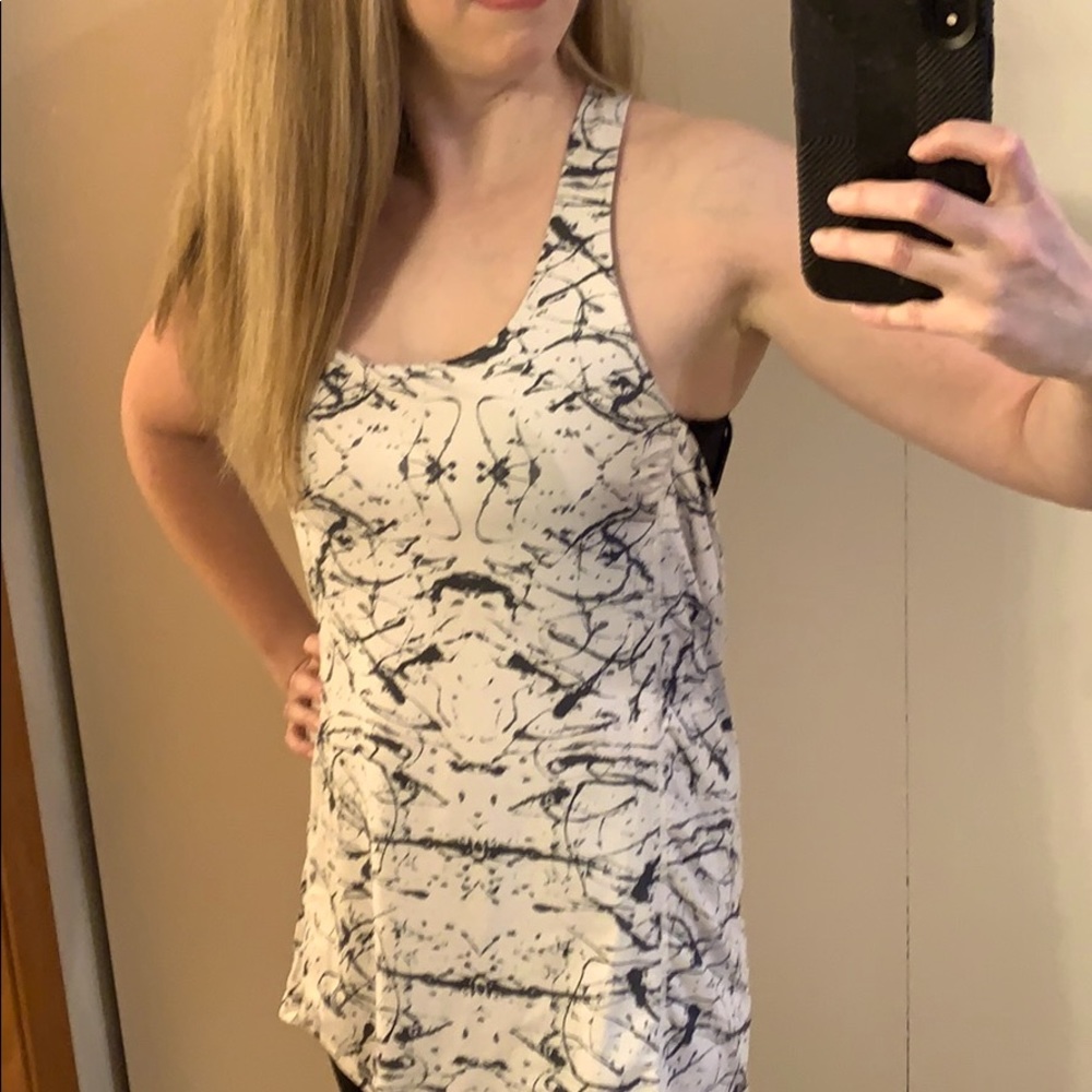 Workout tank with built-in bra